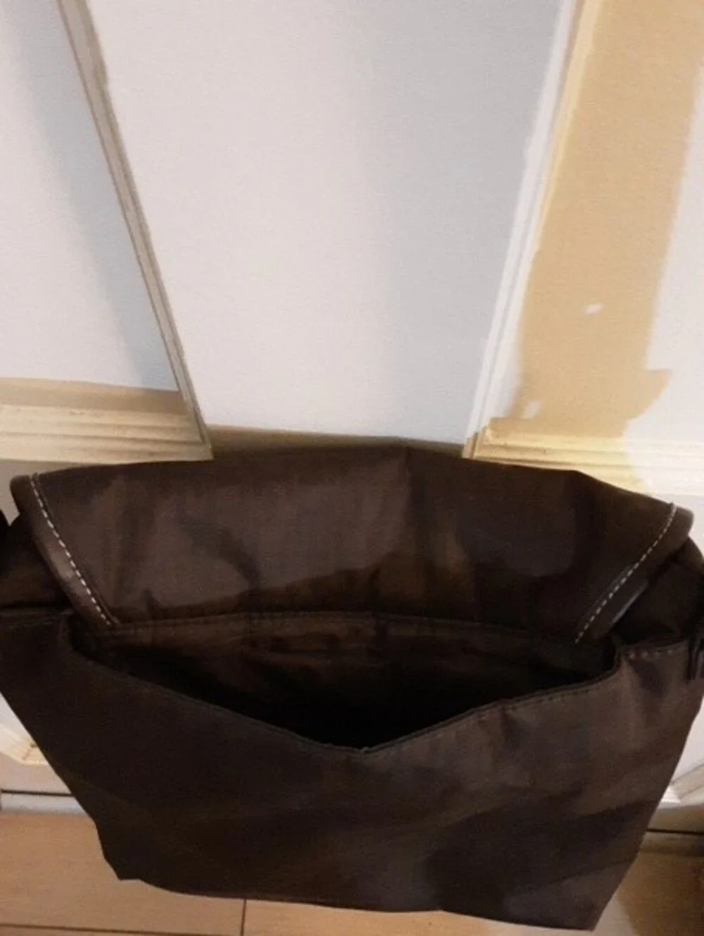Tommy Hilfiger Crossbody Messenger Bag